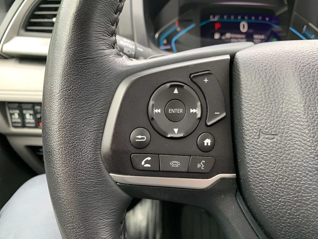 Used 2022 Silver Honda EX-L image 28