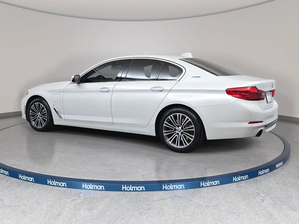 Used 2019 White Metallic BMW 530e xDrive iPerformance image 8