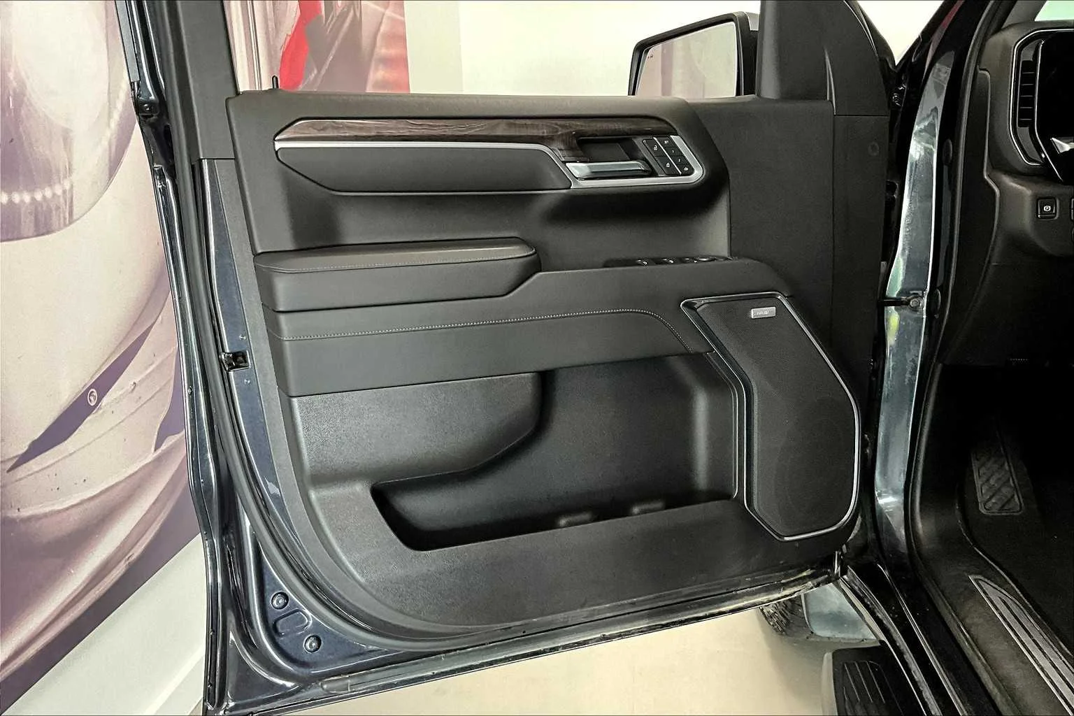 2022 Chevrolet Silverado 1500 LTZ - Photo 23