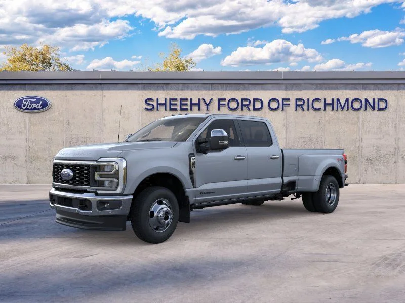 New 2026 Glacier Gray Metallic Tri-Coat Ford Lariat image 2