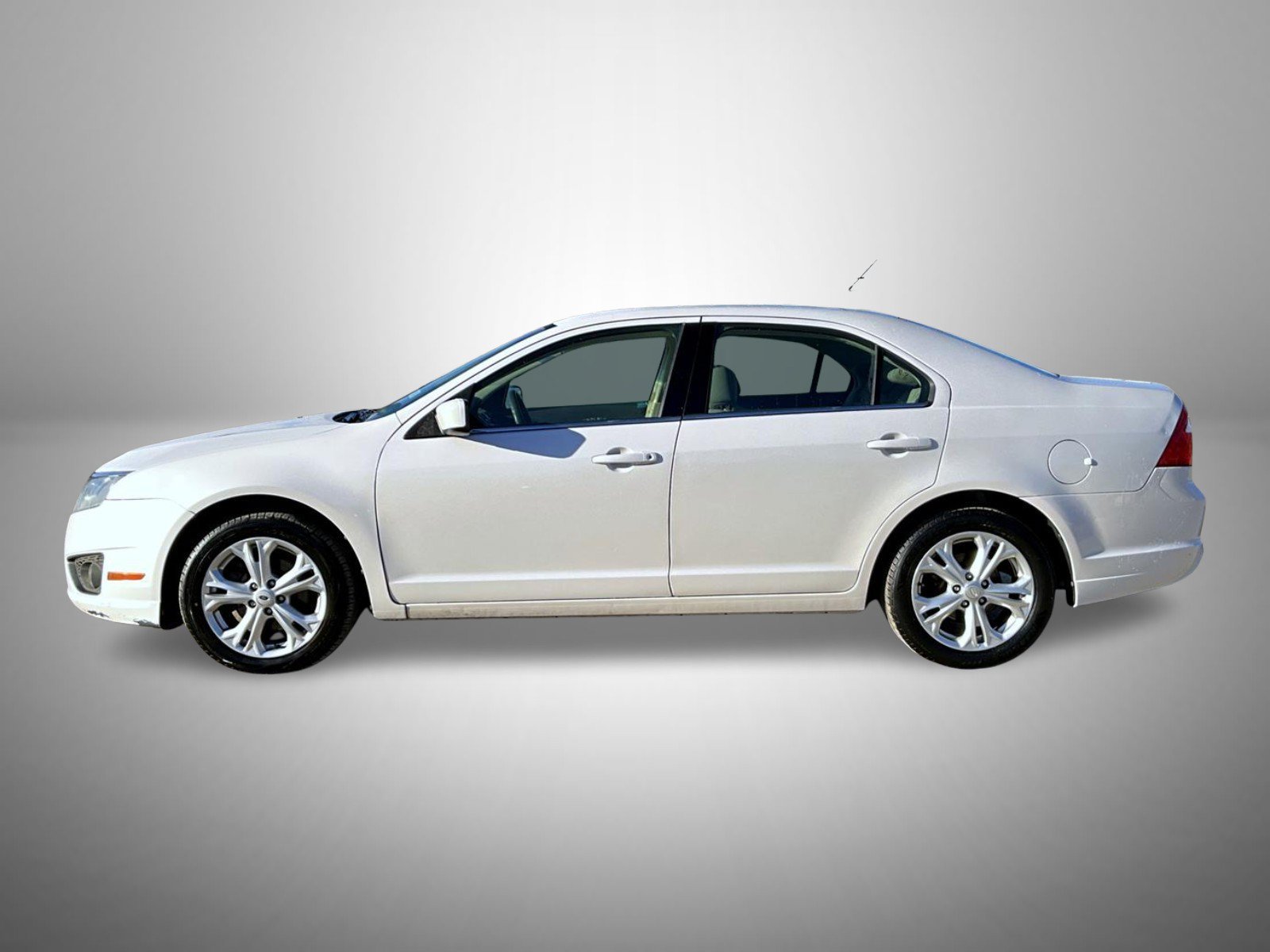 Used 2012 White Ford SE image 8