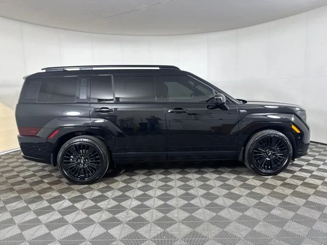 Certified Used 2025 Phantom Black Hyundai Calligraphy image 2