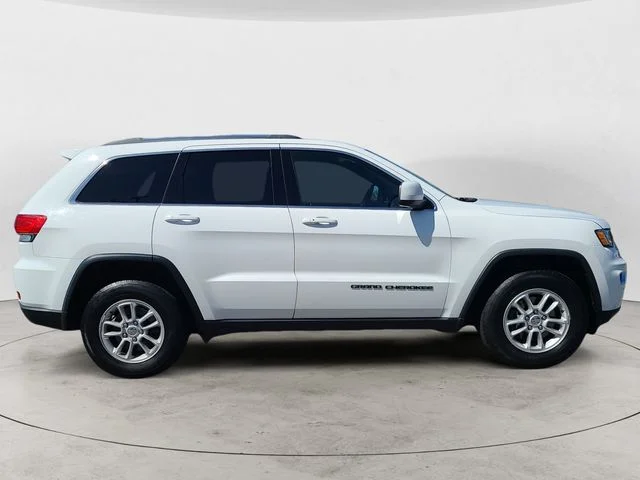 Used 2018 Bright White Jeep Laredo E image 6