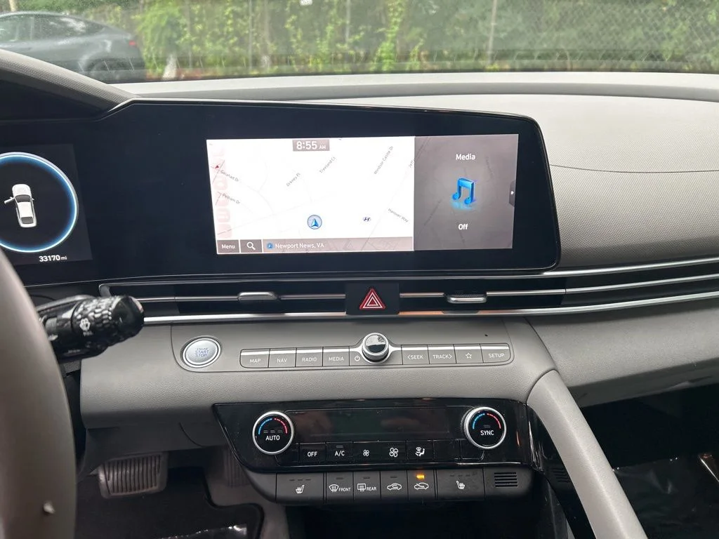 Used 2023 Blue Hyundai SEL image 17