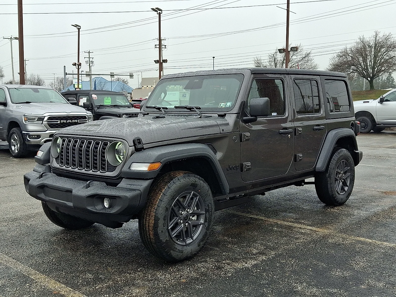 New 2026 Granite Crystal Metallic Clear-Coat Exterior Paint Jeep Sport S image 4