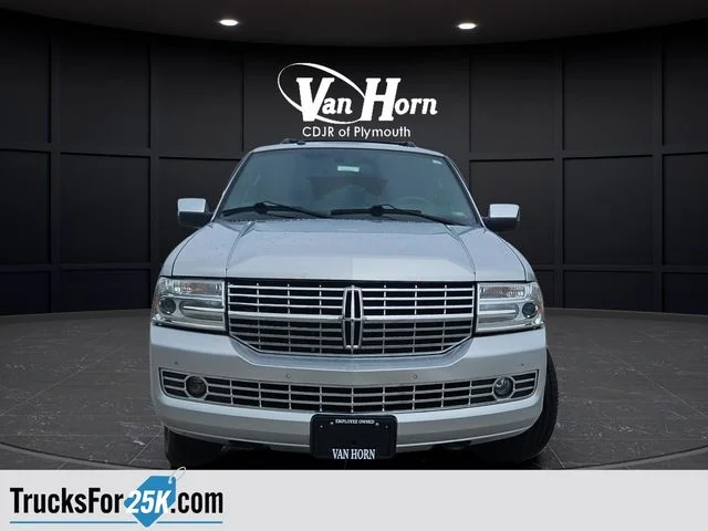Used 2012 Ingot Silver Lincoln Base image 3