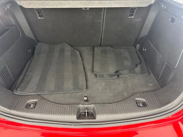 Used 2018 Red Chevrolet LT image 25