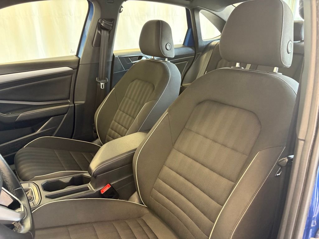 Certified Used 2022 Blue Metallic Volkswagen 1.5T Sport image 9