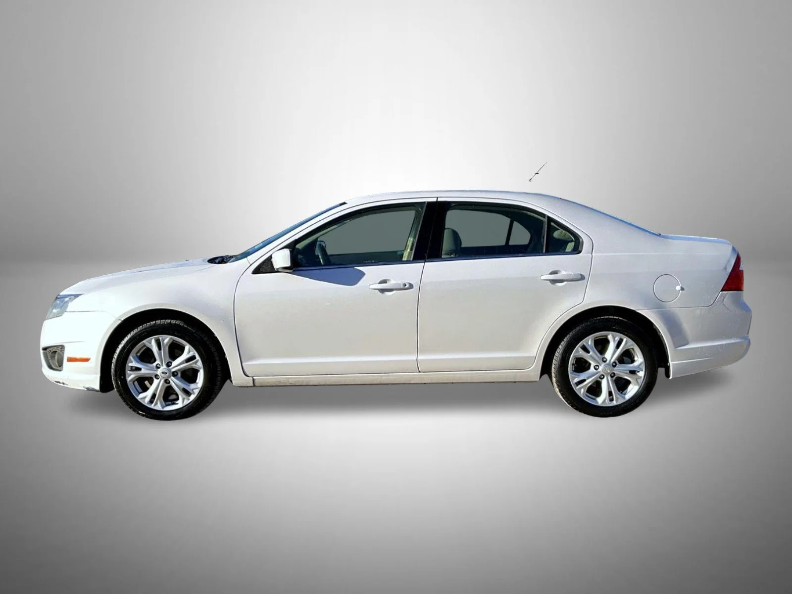 Used 2012 White Ford SE image 8