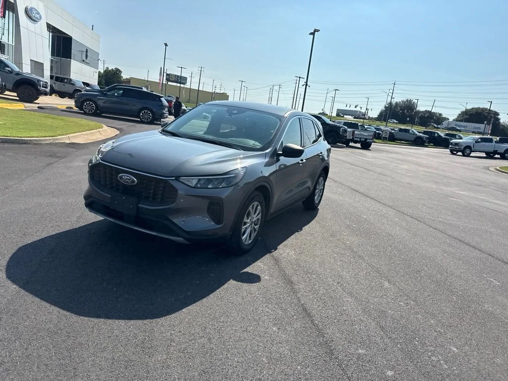 Used 2024 Gray Ford Active image 6