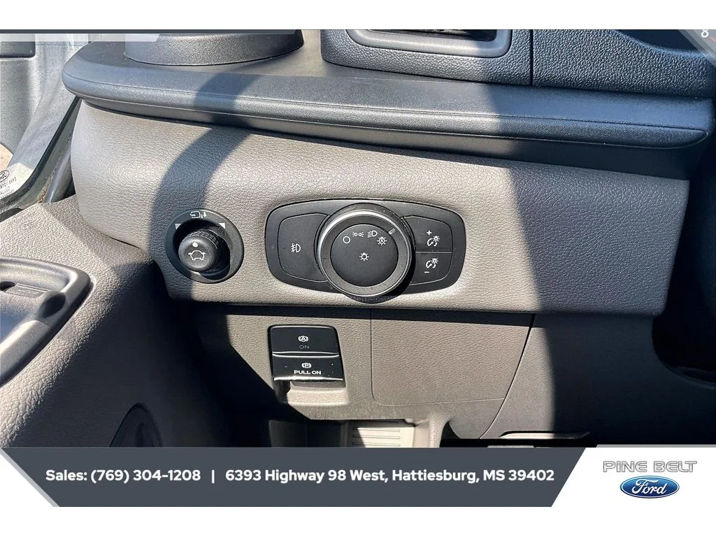Used 2023 Oxford White Ford XLT image 22