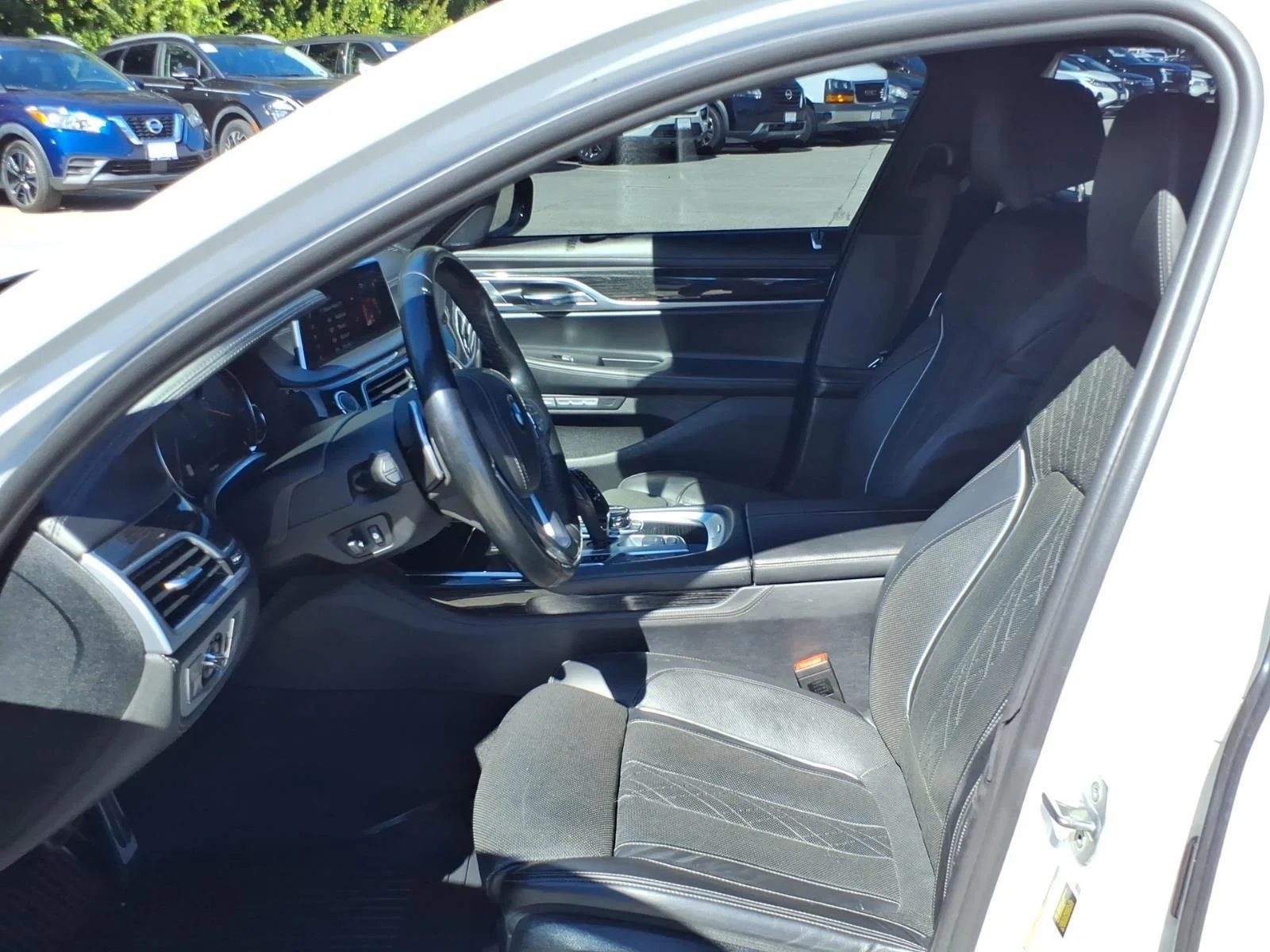 Used 2018 Alpine White BMW 750i xDrive image 11