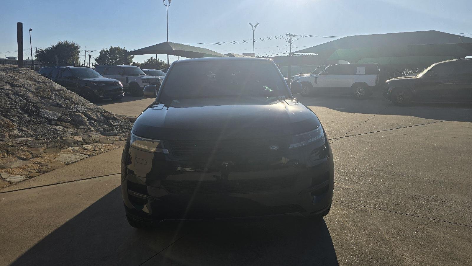 Certified Used 2025 Santorini Black Land Rover SE image 6