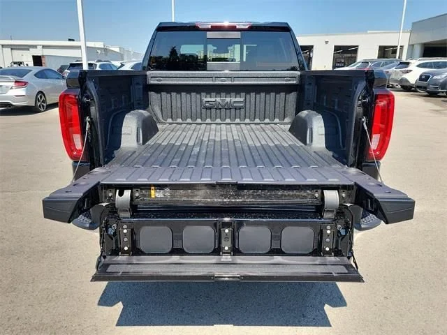2026 GMC Sierra 1500 SLT - Photo 8