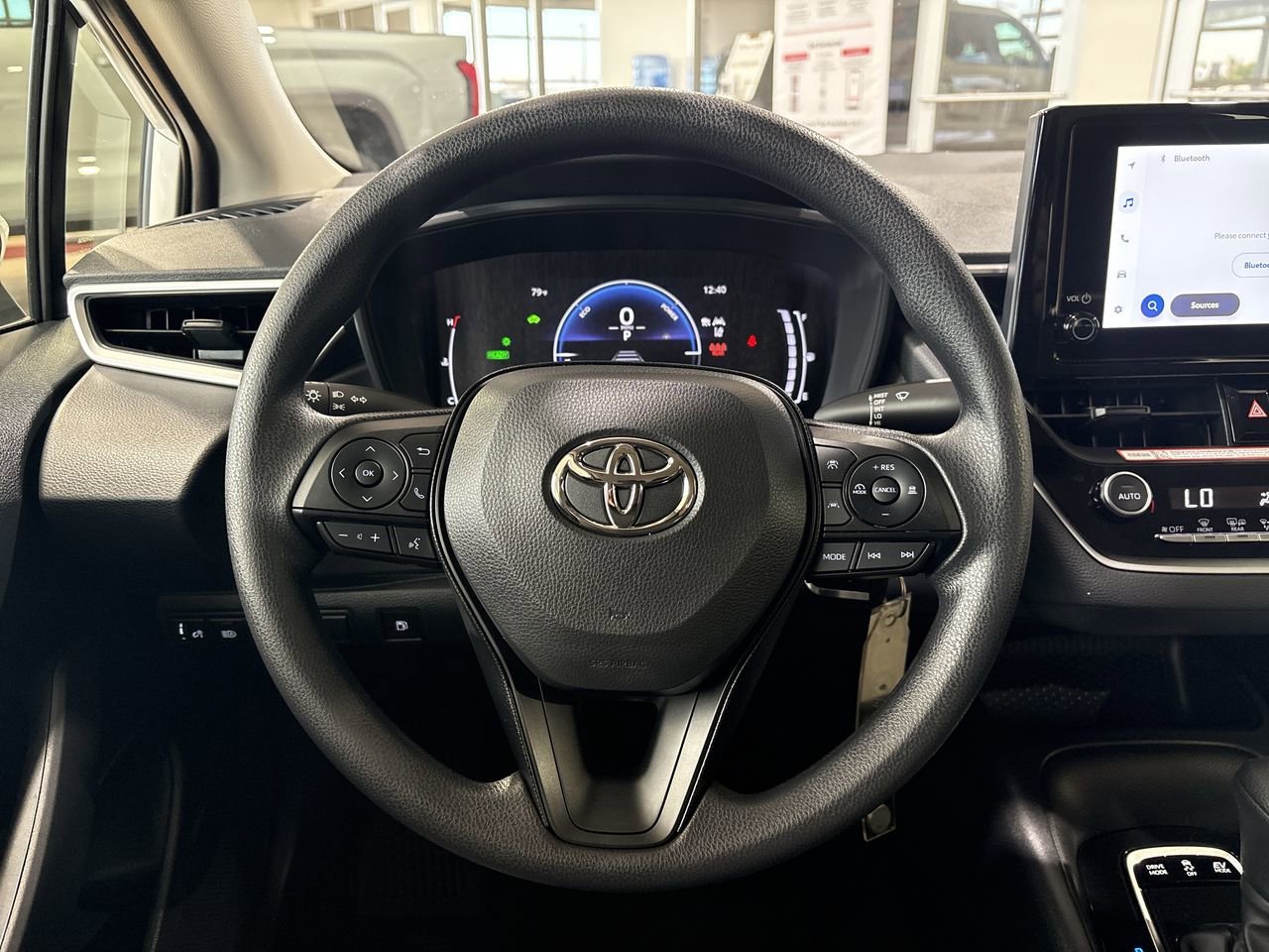 2026 Toyota Corolla LE - Photo 14
