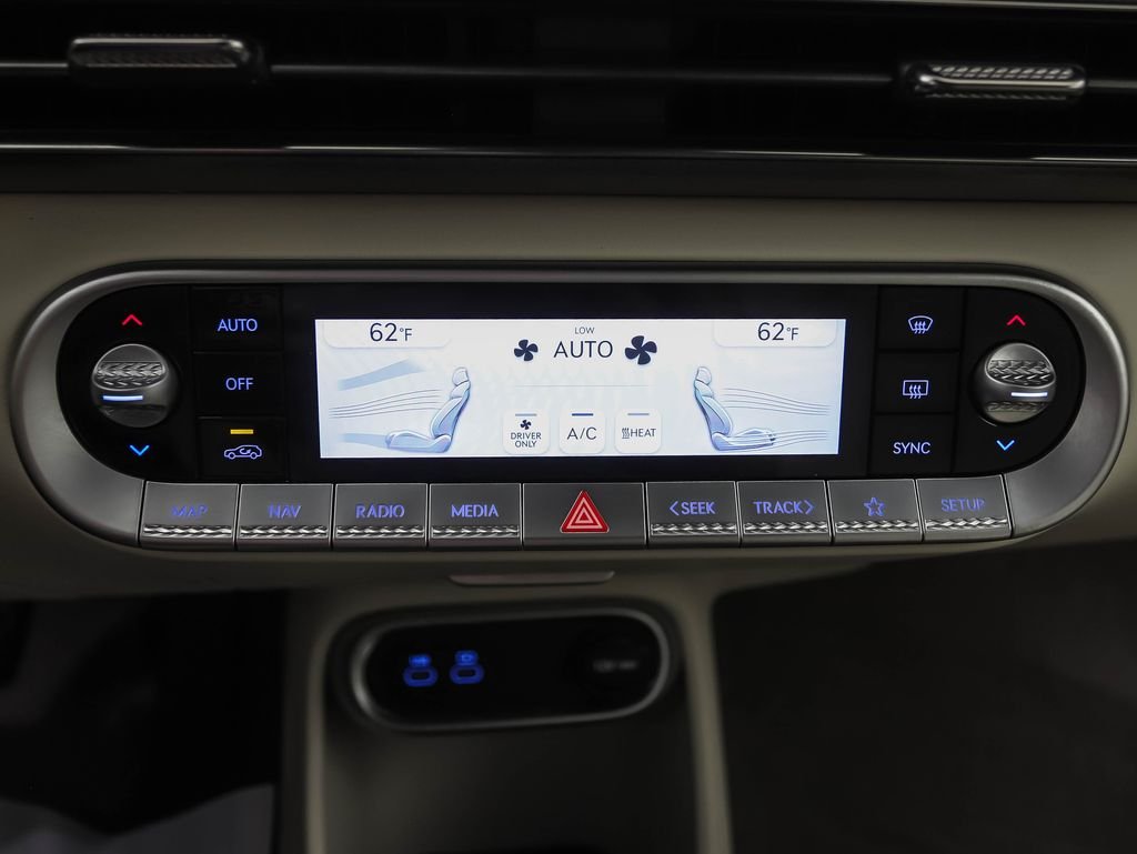 Used 2023 White Genesis Advanced image 19