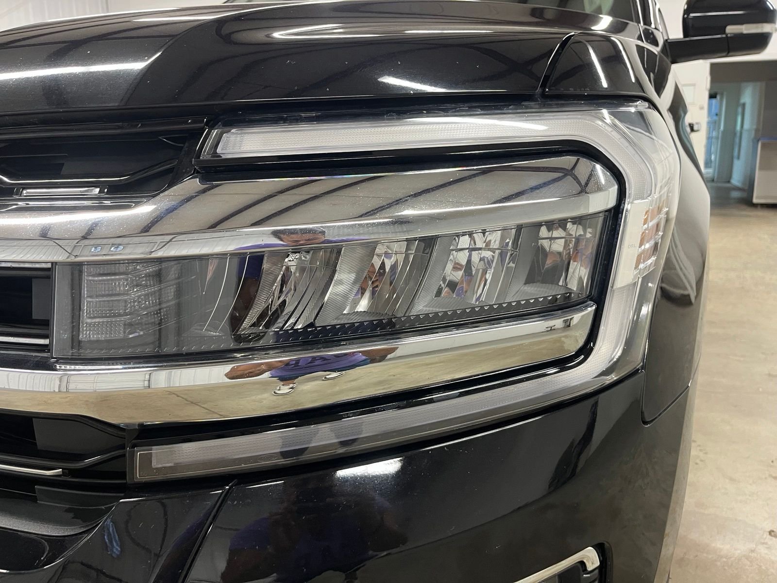 Used 2024 Black Ford Limited image 9