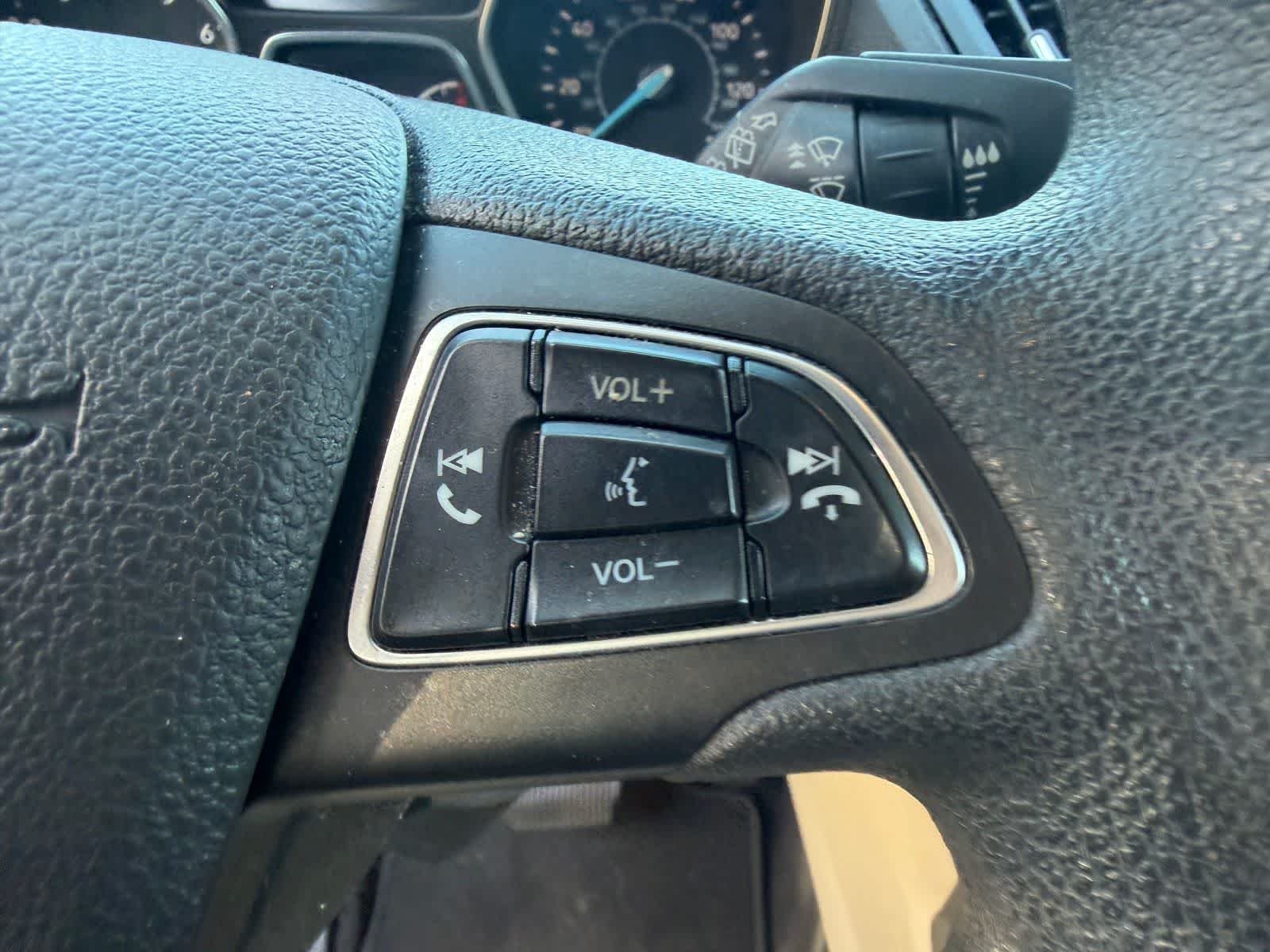 Used 2018 Oxford White Ford SE image 13