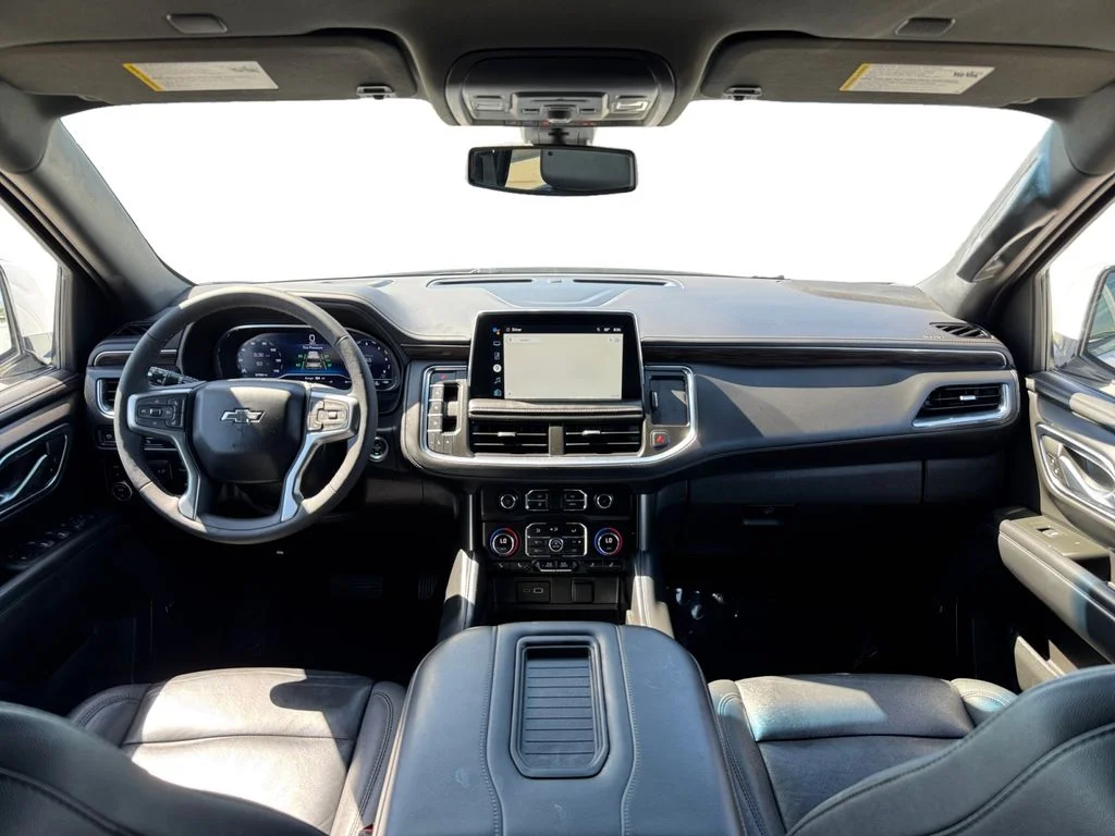 Used 2022 White Chevrolet Z71 image 13