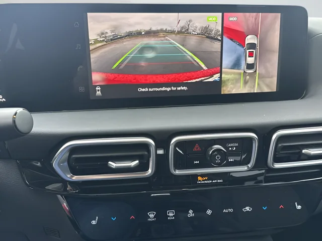 2026 Nissan Sentra SR - Photo 17