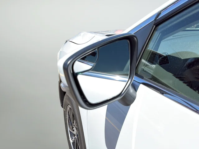 New 2026 White Mitsubishi ES image 28