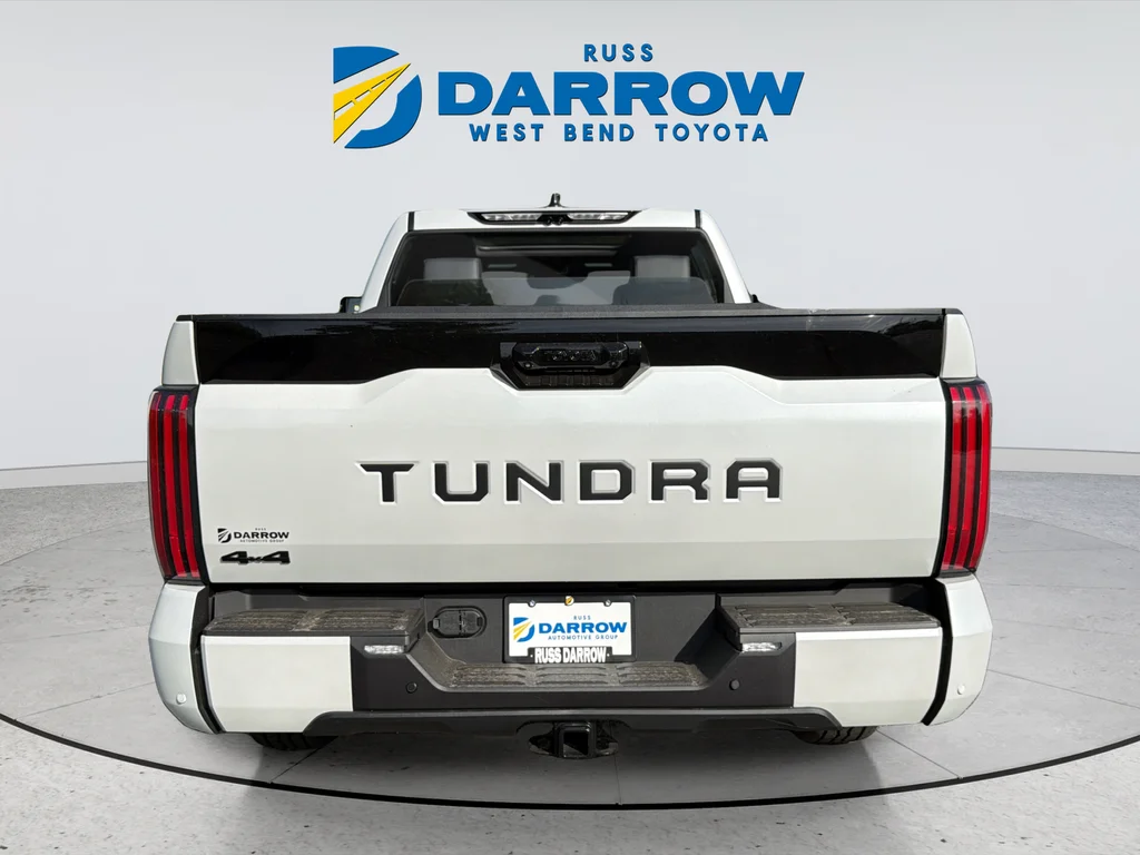 New 2026 Wind Chill Pearl <sup>1</sup> Toyota  Platinum image 4
