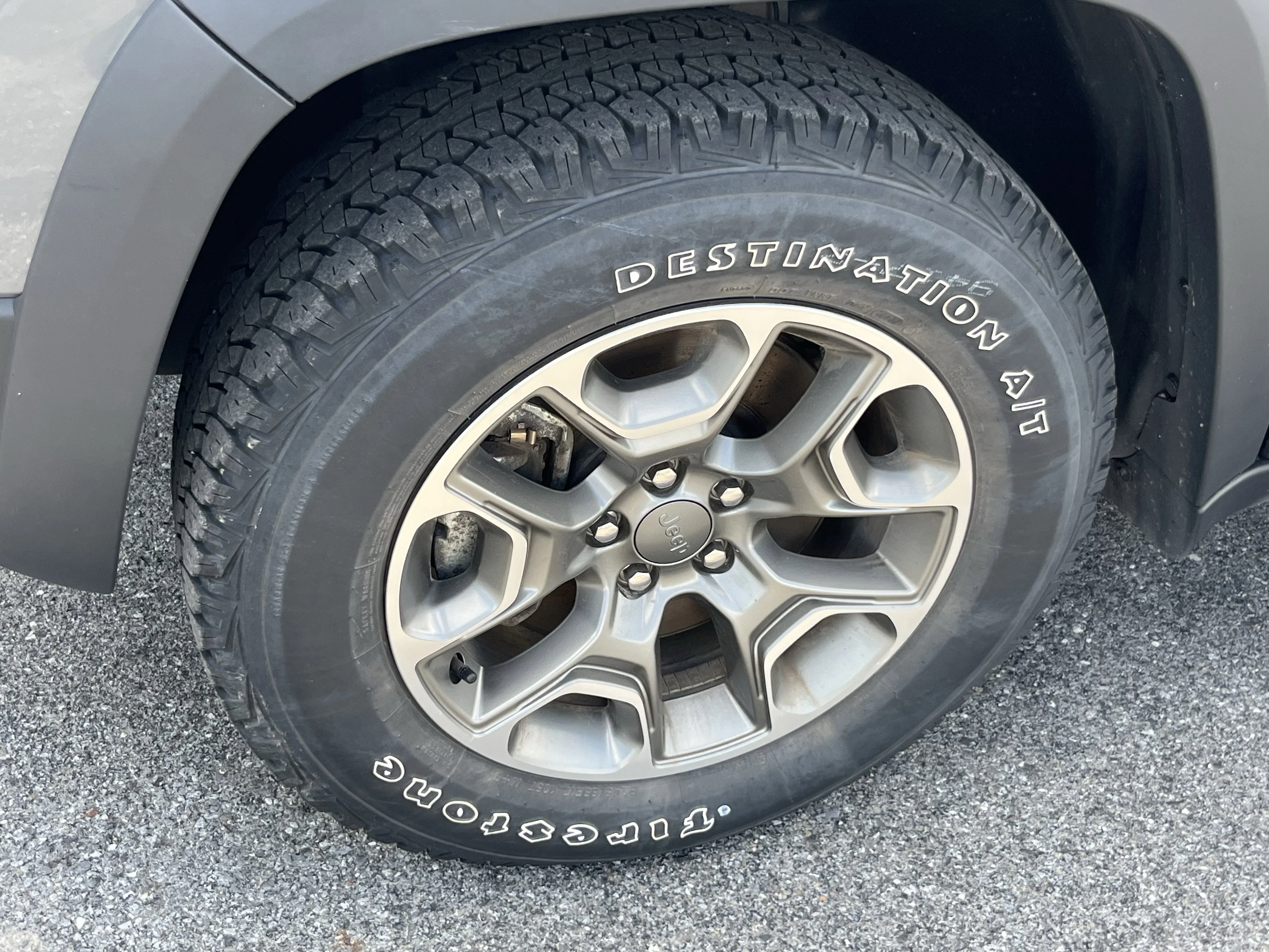 Used 2022 Gray Clearcoat Jeep Trailhawk image 14