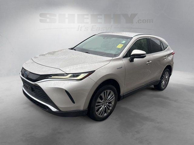 Used 2021 Silver Toyota XLE image 15