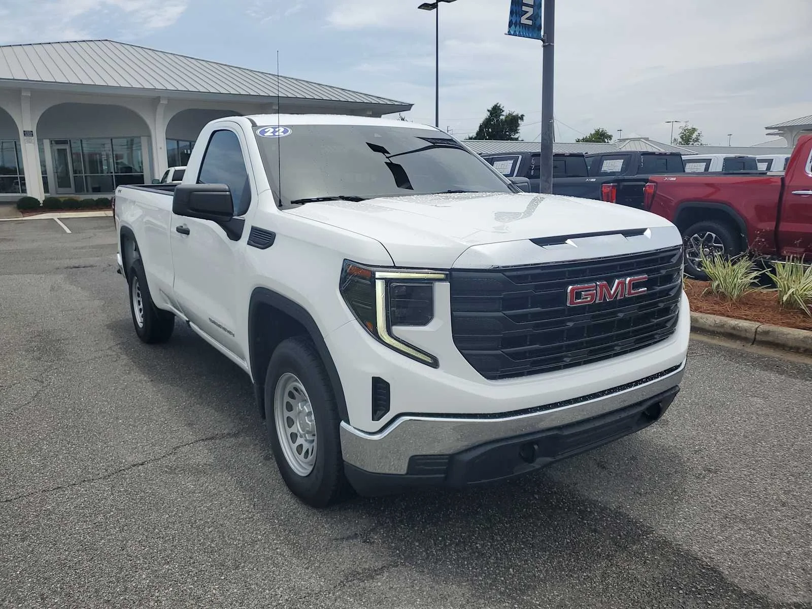 Used 2022 Summit White GMC Pro image 8