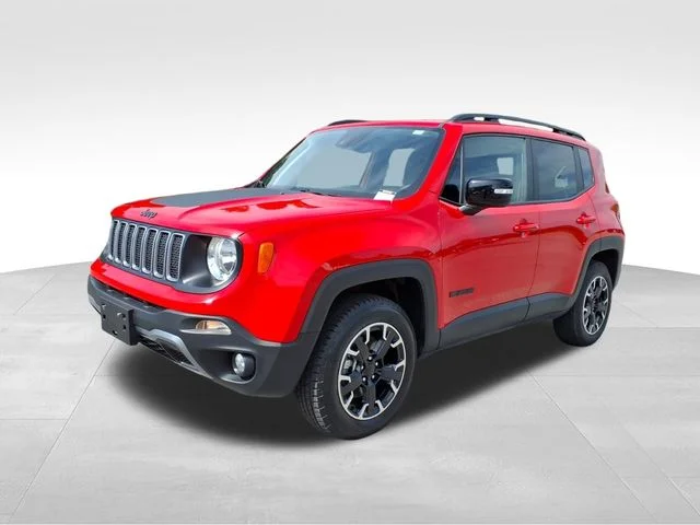 Used 2023 Red Jeep Latitude image 2