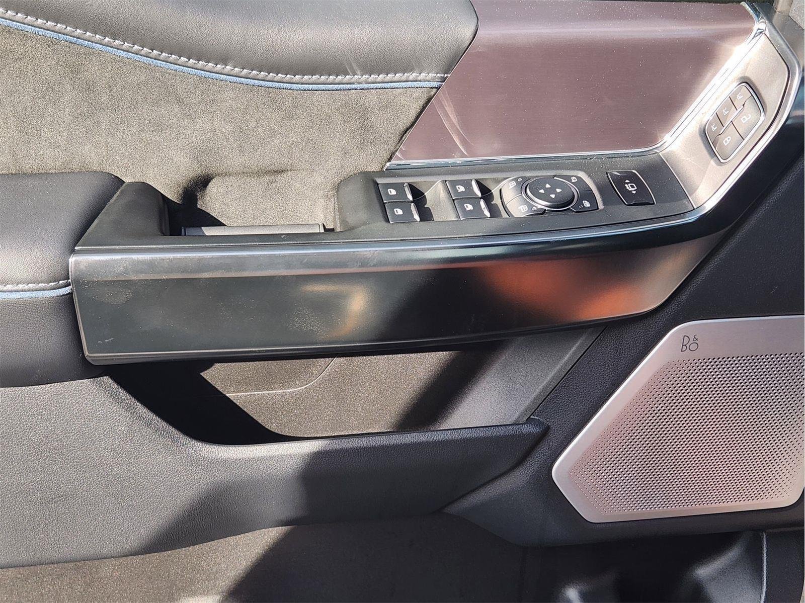 New 2026 Star White Metallic Tri-Coat Ford F-250® Platinum® image 17