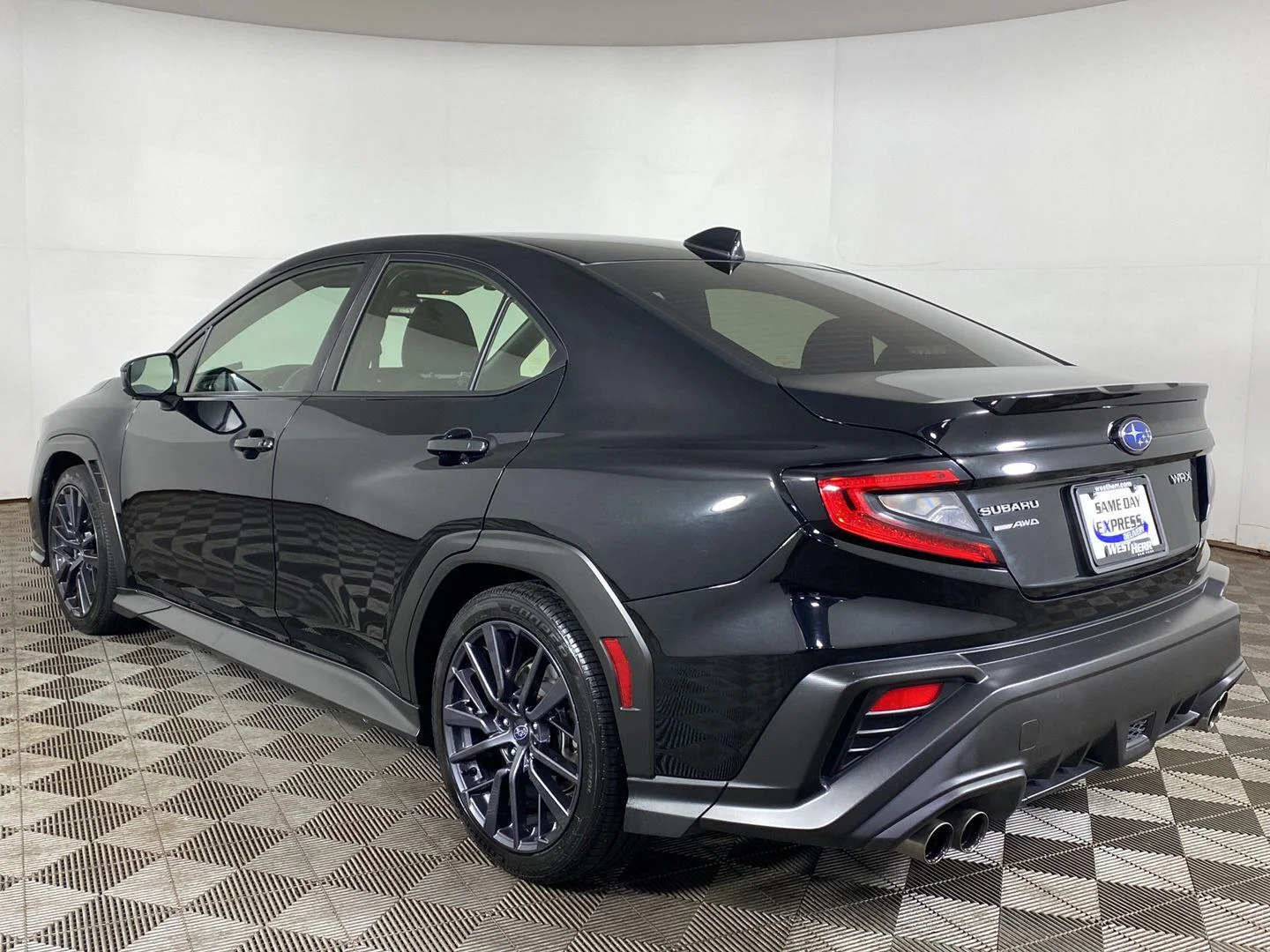 Used 2023 Crystal Black Silica Subaru Premium image 7