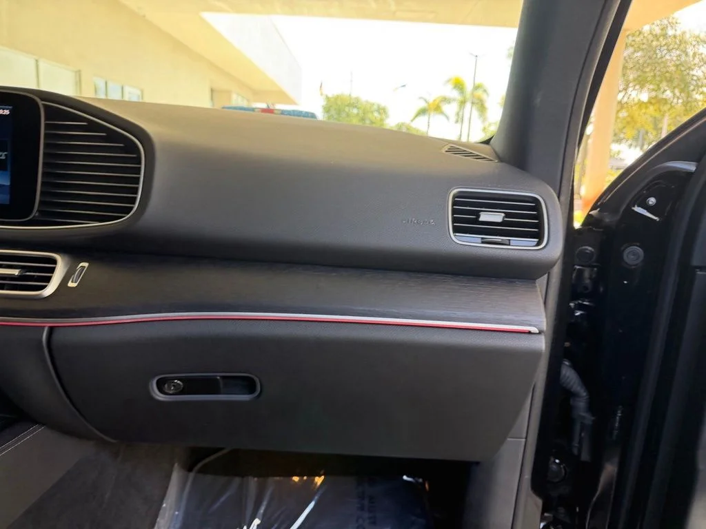 Used 2025 Black Mercedes-Benz GLE 350 image 25