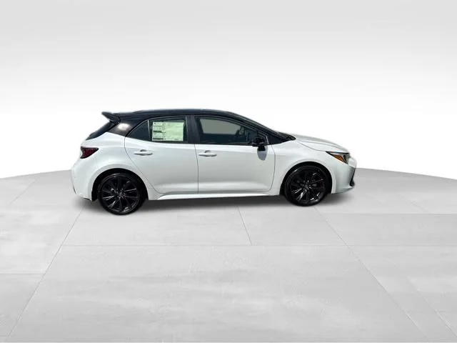 2026 Toyota Corolla Hatchback XSE - Photo 7