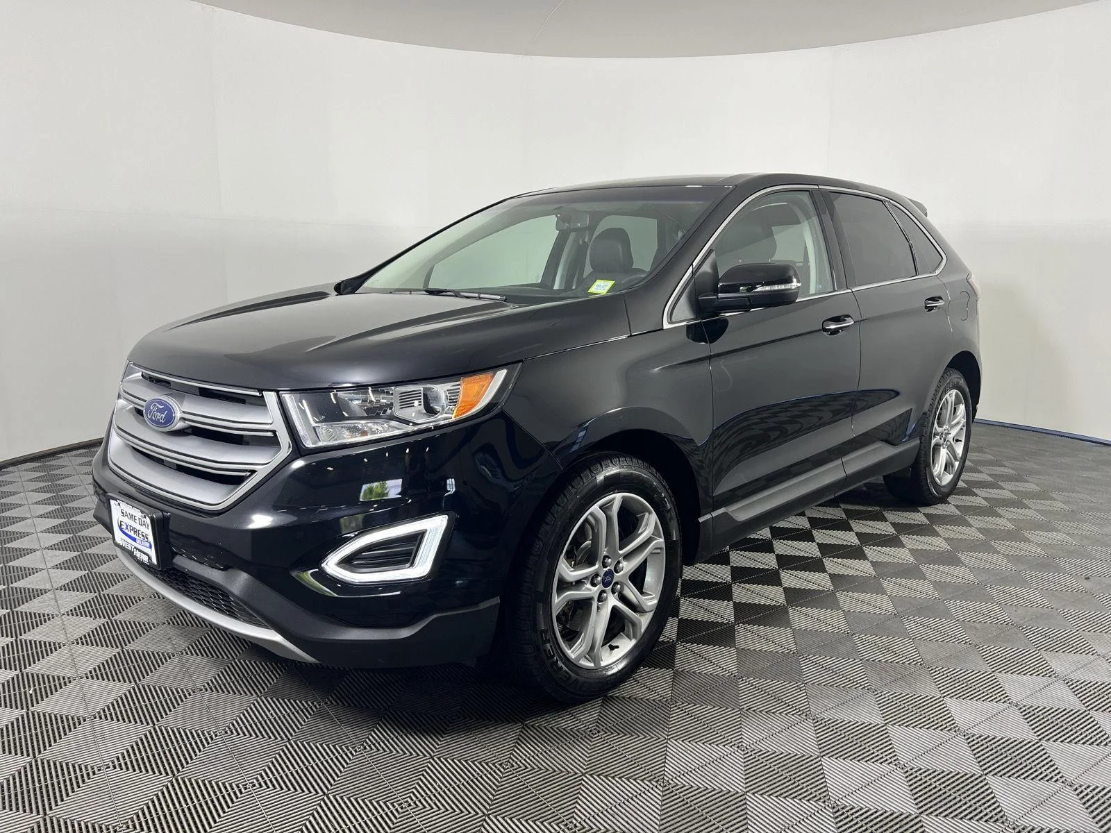 Used 2018 Shadow Black Ford Titanium image 7
