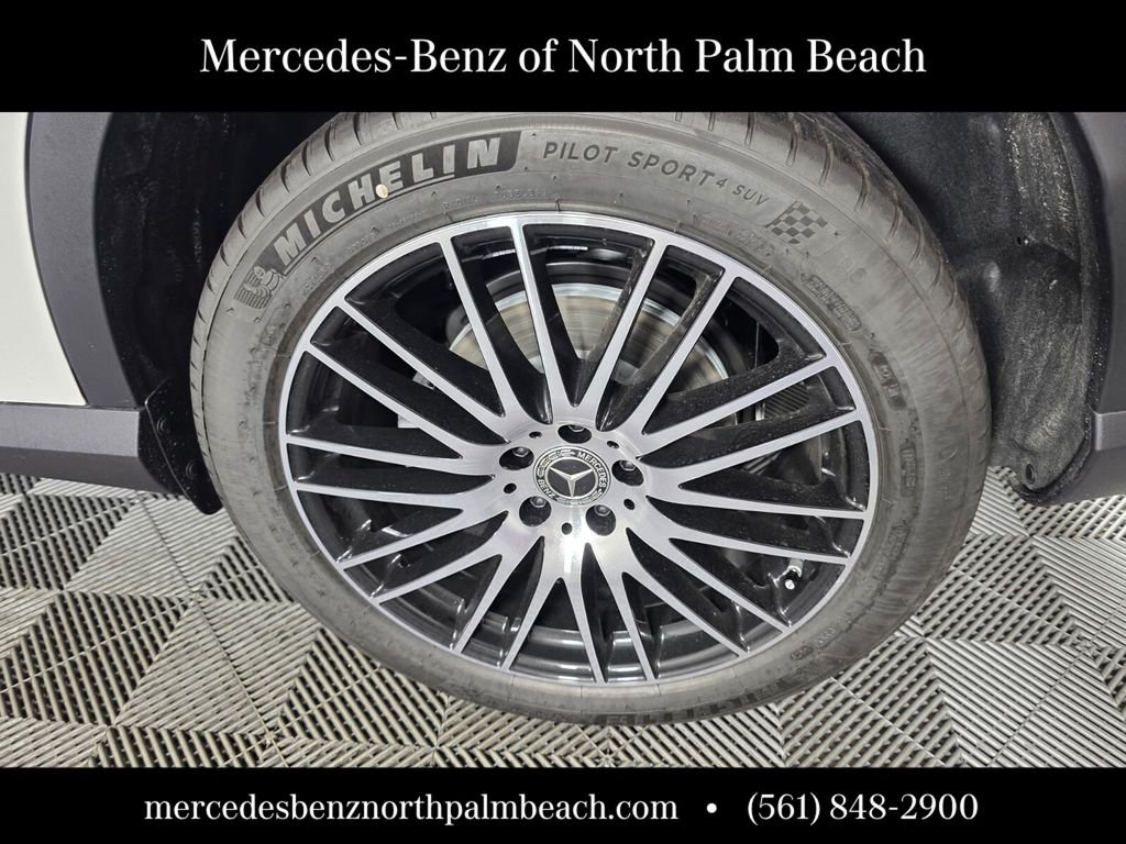 New 2026 Polar White Mercedes-Benz GLC 300 image 6