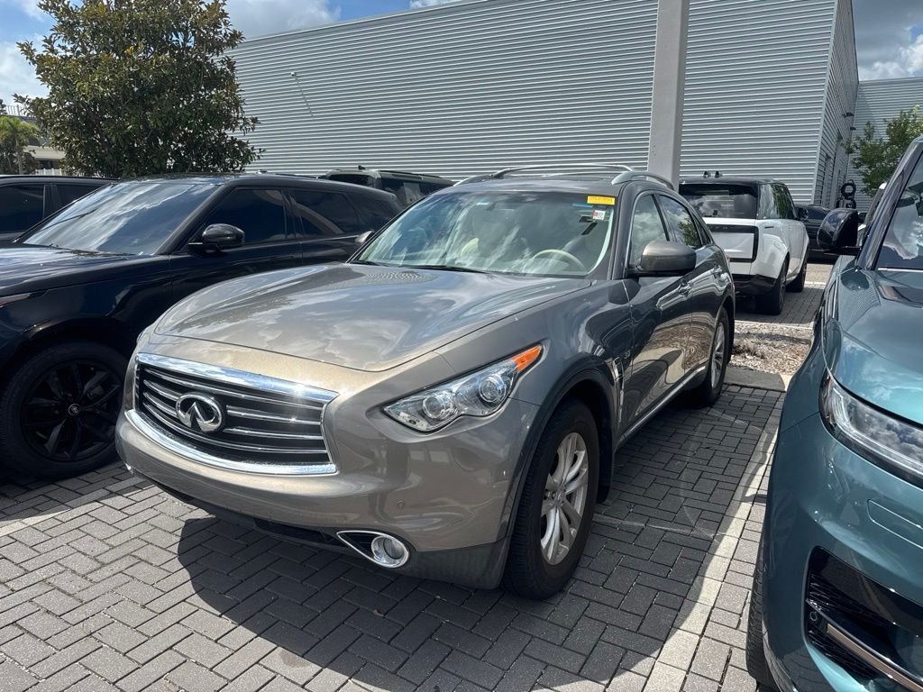 2015 INFINITI QX70