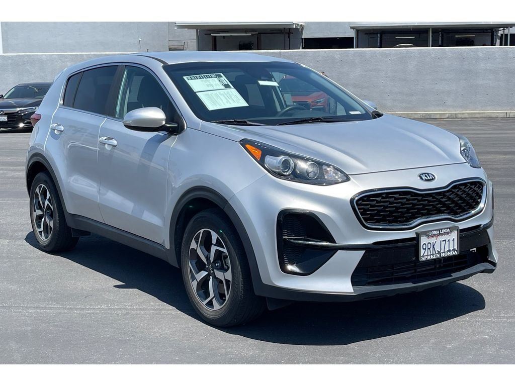 Used 2021 Sparkling Silver Kia LX image 8
