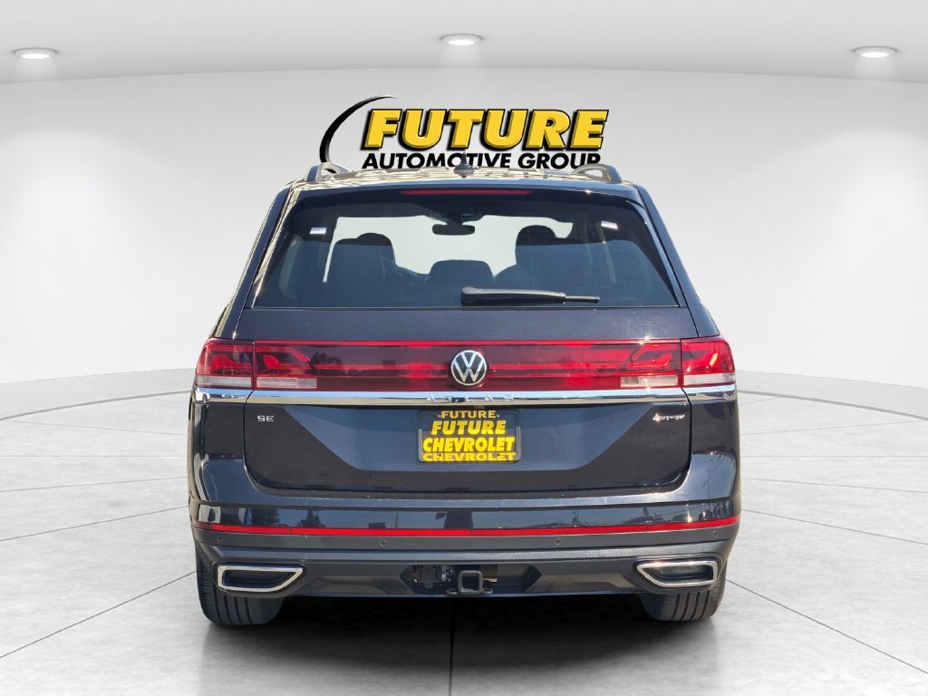 Used 2025  Volkswagen 2.0T SE w/Technology image 5