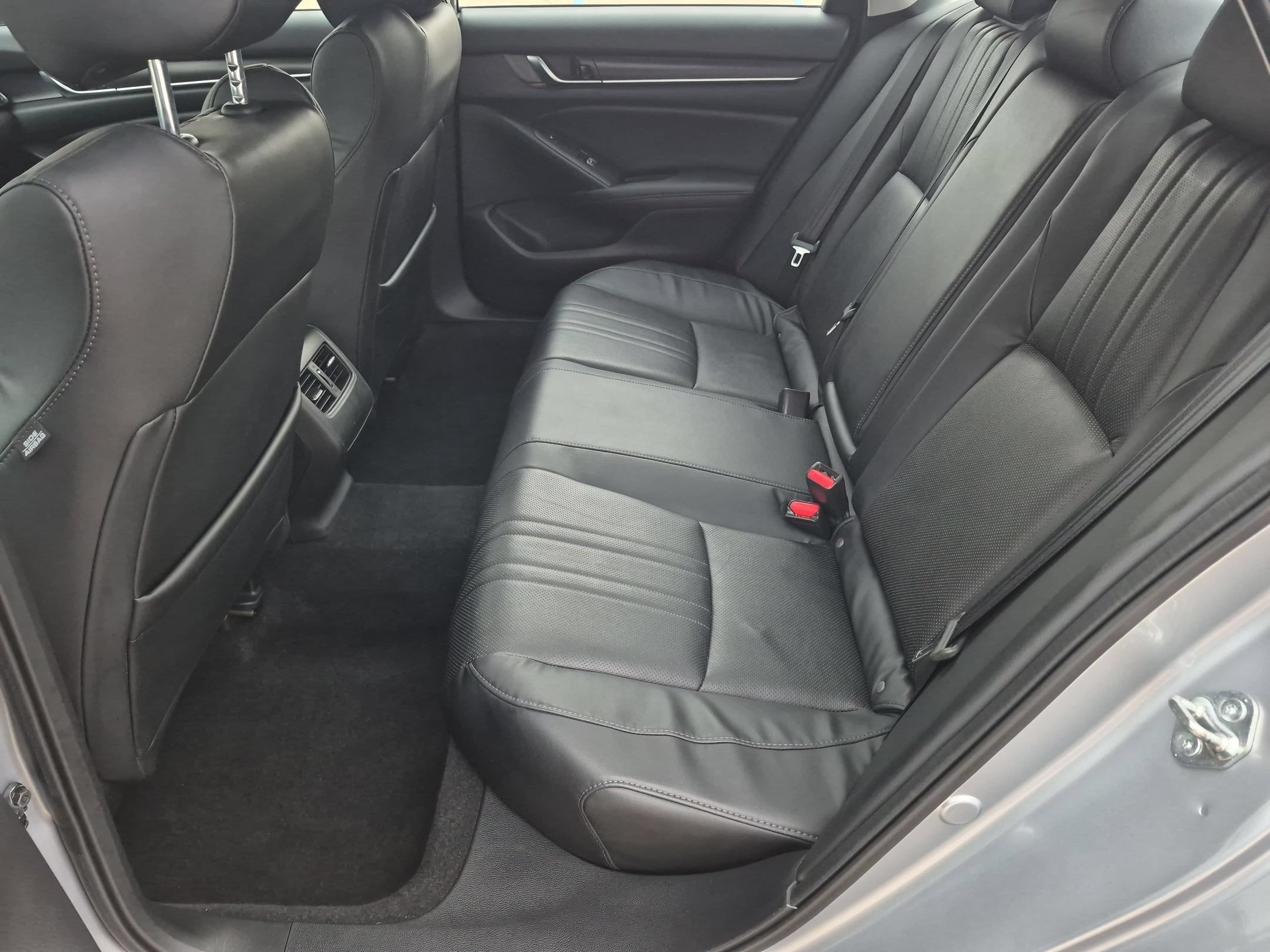 2018 Honda Accord Touring - Photo 24