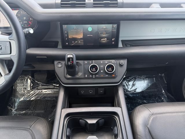 Used 2023 White Land Rover S image 15