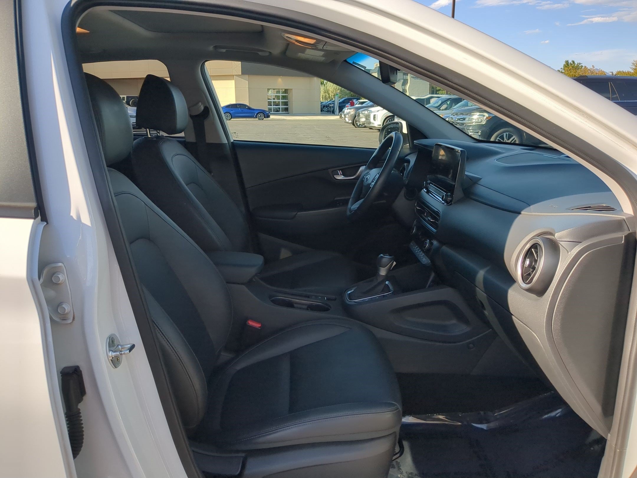 2023 Hyundai Kona Limited - Photo 32