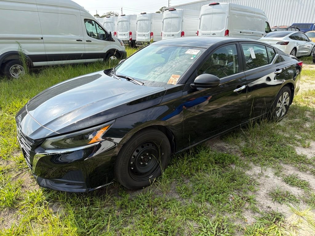 Used 2024 Black Nissan 2.5 S image 1