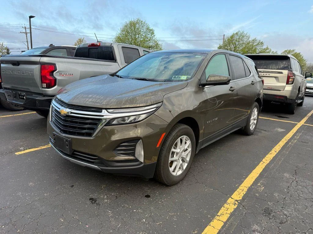 Used 2024 Bronze Metallic Chevrolet LT image 5