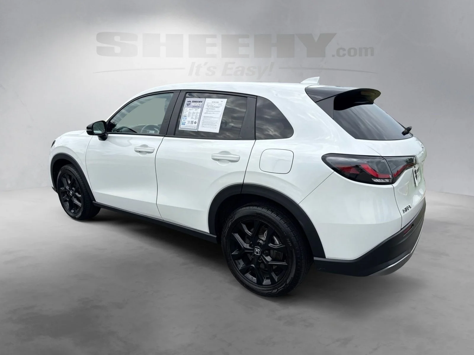Used 2024  Honda Sport image 16