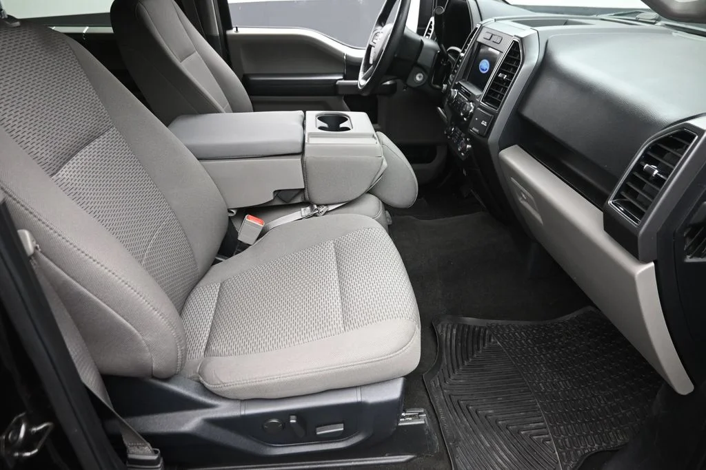 Certified Used 2020 Black Ford XLT image 9
