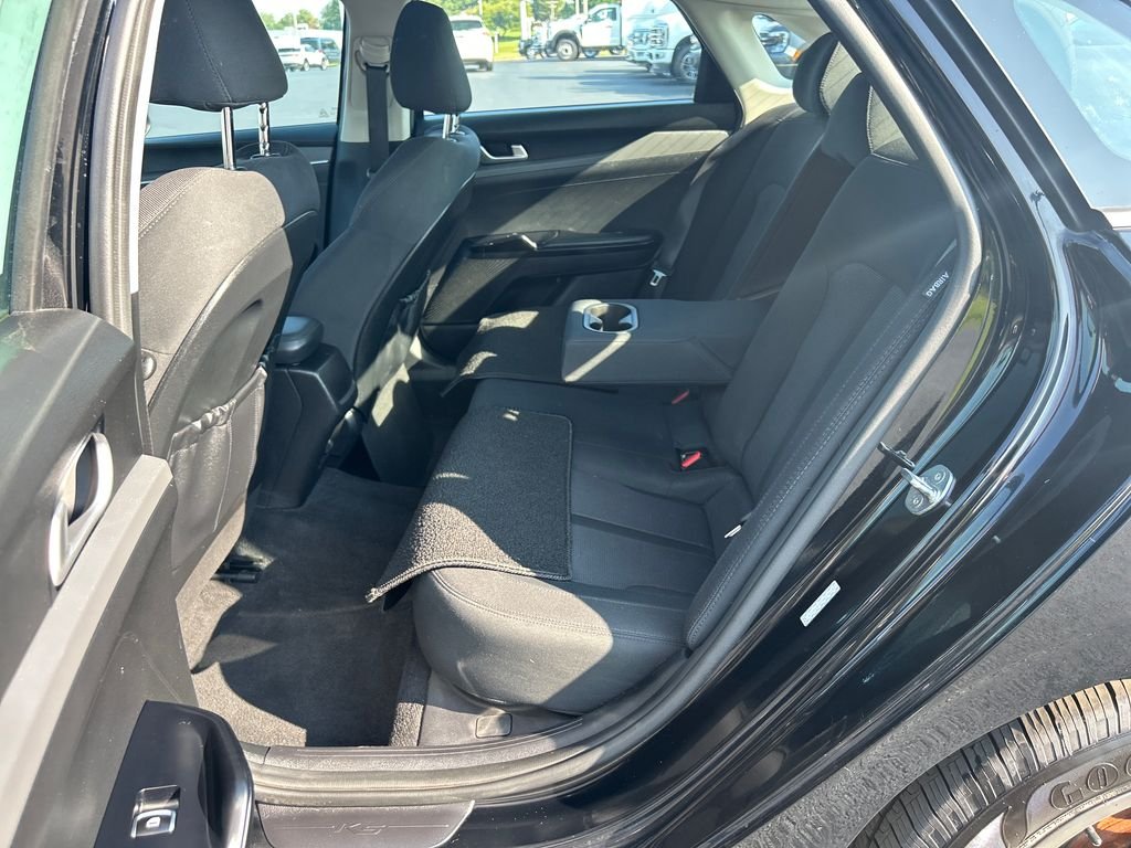 Used 2022 Black Kia LXS image 14