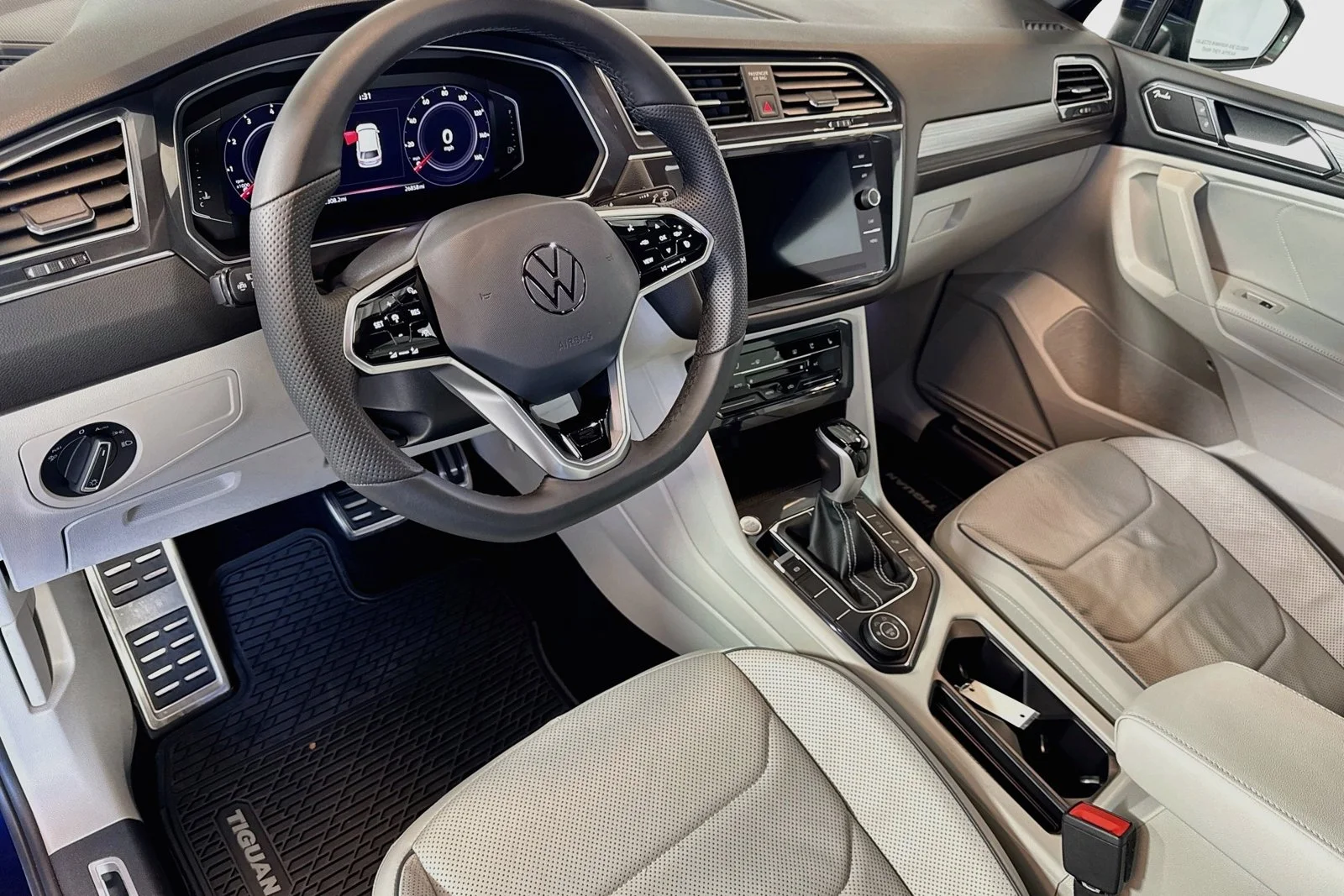 Used 2022 Atlantic Blue Metallic Volkswagen SEL R-Line image 9