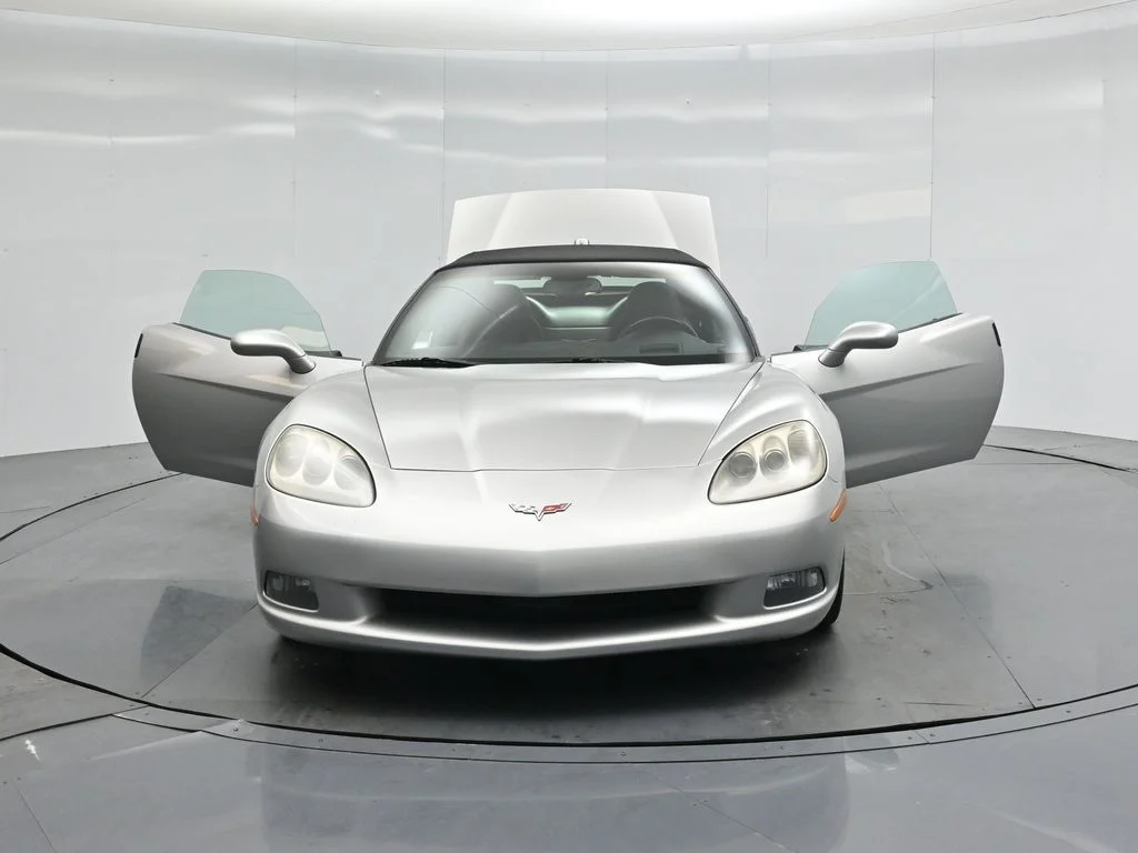 Used 2005 Silver Chevrolet Base image 25