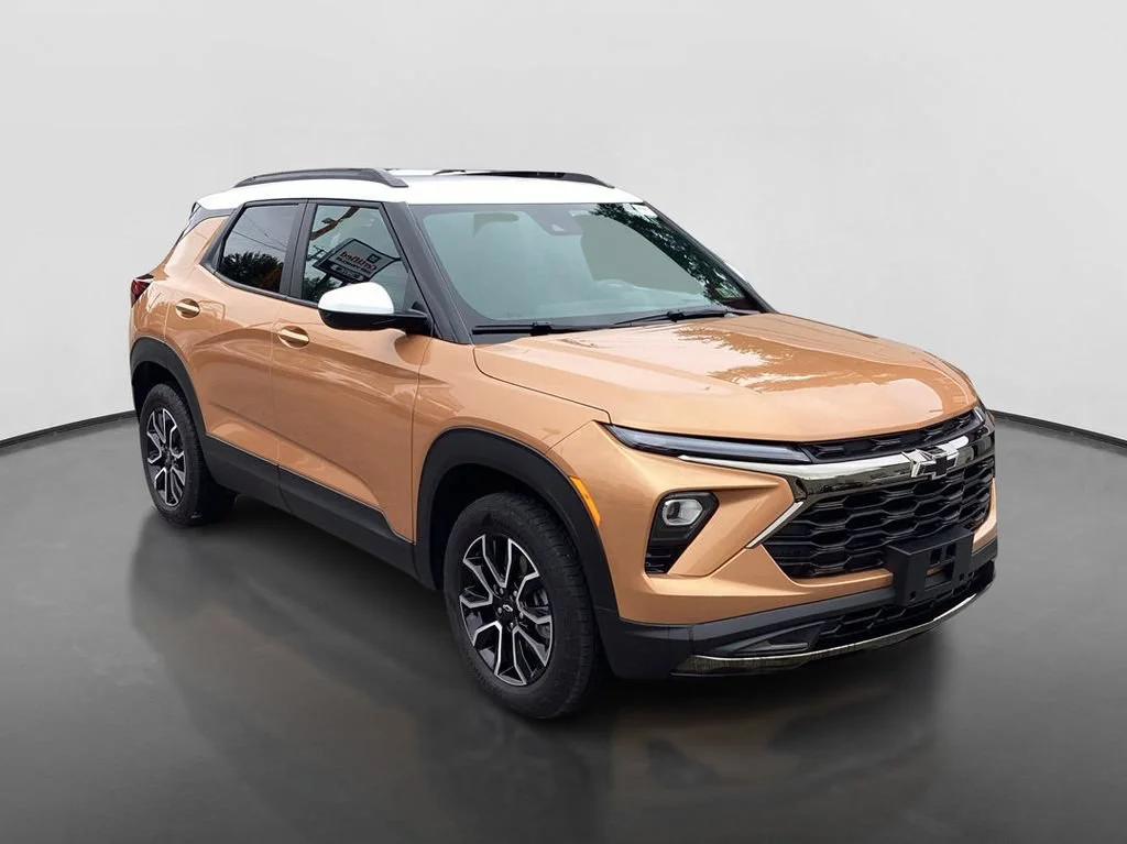Used 2024 Copper Harbor Metallic Chevrolet ACTIV image 3